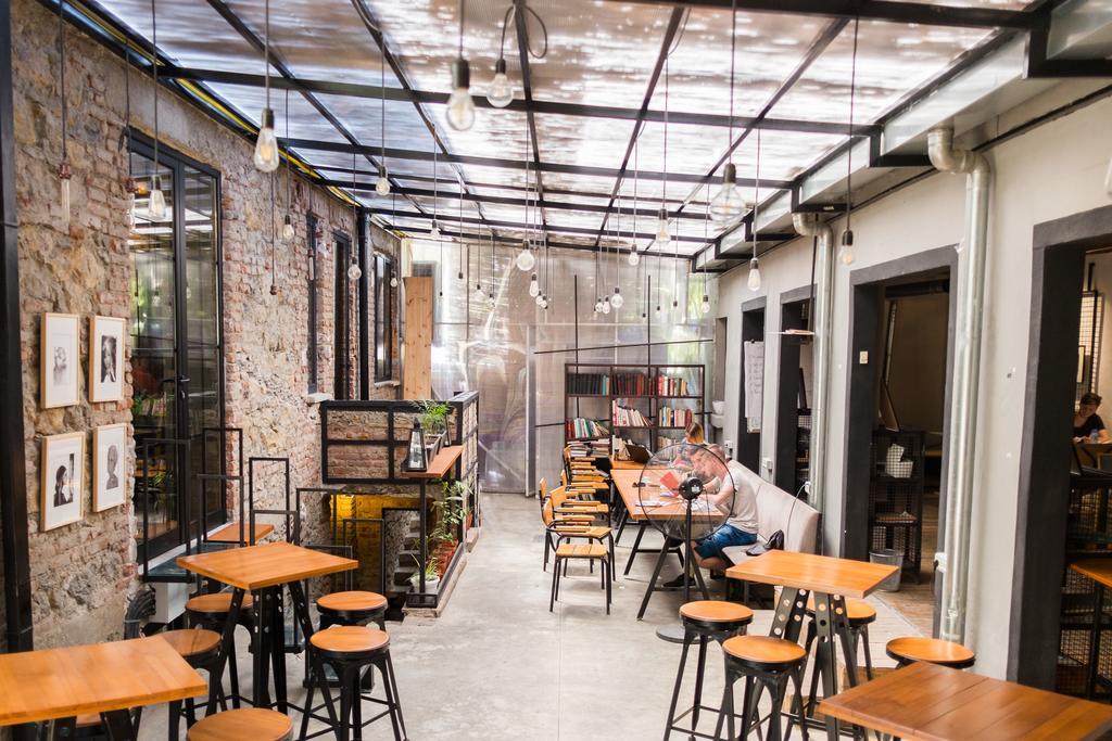 Destil Hostel 티라나 외부 사진