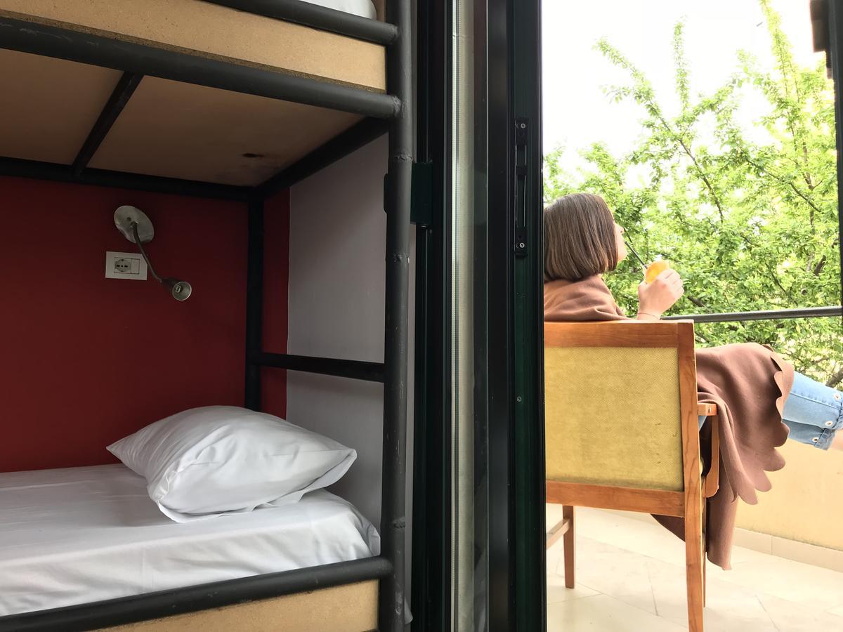 Destil Hostel 티라나 외부 사진